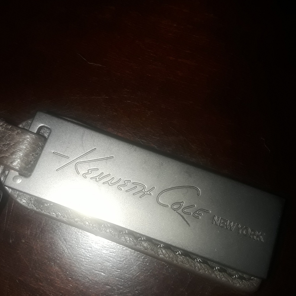 Kenneth Cole Small Handbag - Picture 2 of 2